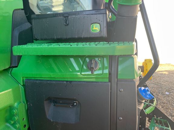 2023 John Deere 8R 340 Tractor