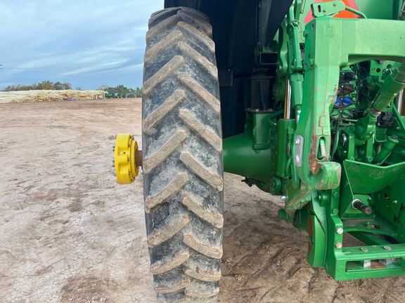 2023 John Deere 8R 230 Tractor