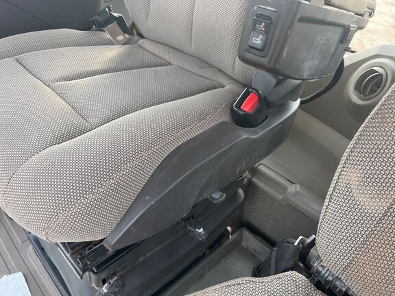 2023 John Deere 8R 230 Tractor