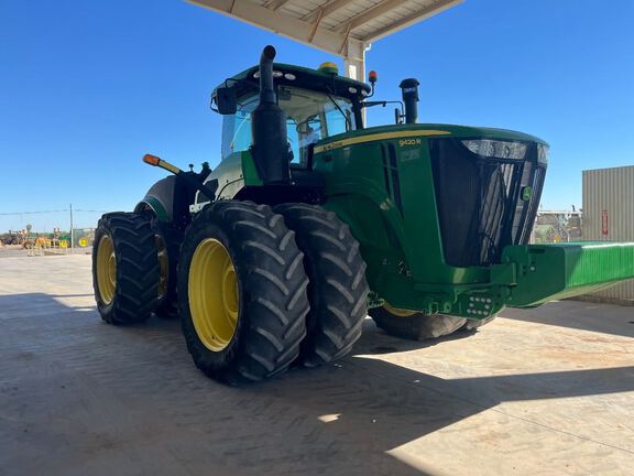2022 John Deere 9420R Tractor 4WD