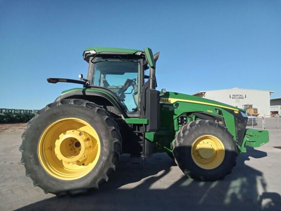 2022 John Deere 8R 340 Tractor