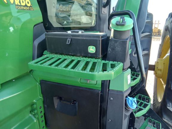 2022 John Deere 8R 340 Tractor