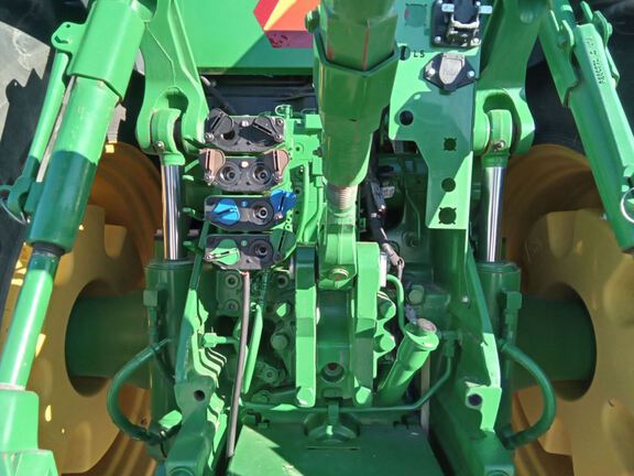 2022 John Deere 8R 340 Tractor