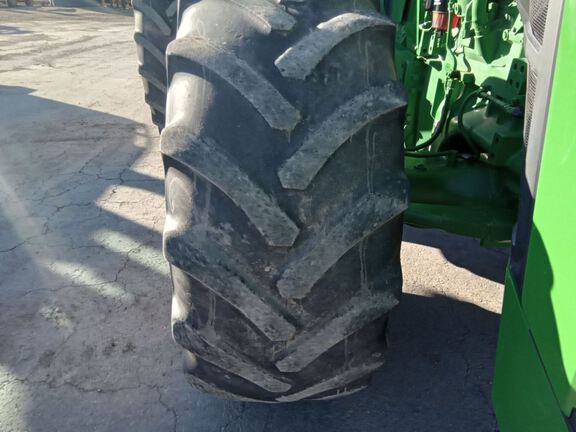 2022 John Deere 8R 340 Tractor