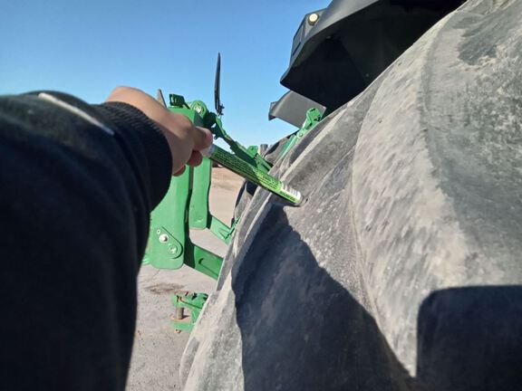 2022 John Deere 8R 340 Tractor