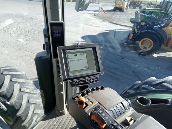 2022 John Deere 8R 340 Tractor