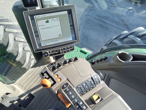 2022 John Deere 8R 340 Tractor