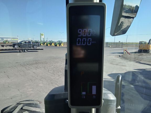 2022 John Deere 8R 340 Tractor