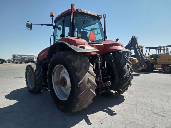 2011 Case MAGNUM 315 Tractor