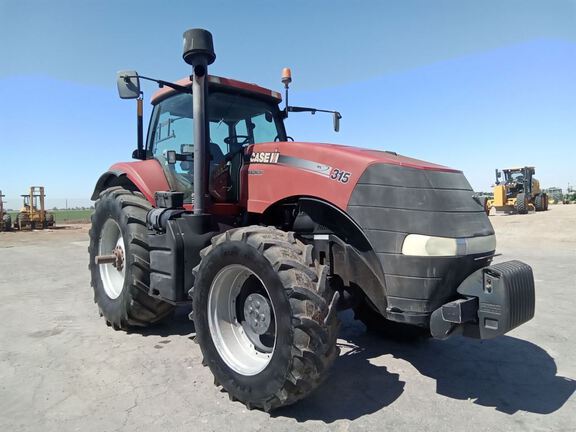 2011 Case MAGNUM 315 Tractor