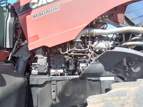 2011 Case MAGNUM 315 Tractor