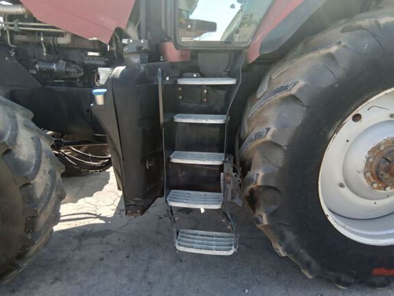2011 Case MAGNUM 315 Tractor