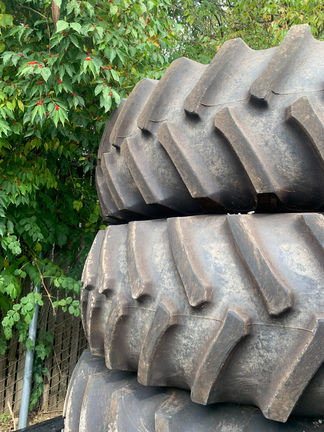 Firestone 520X85R42 Tires