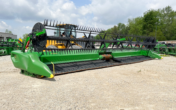 2021 John Deere RD40F Header Combine