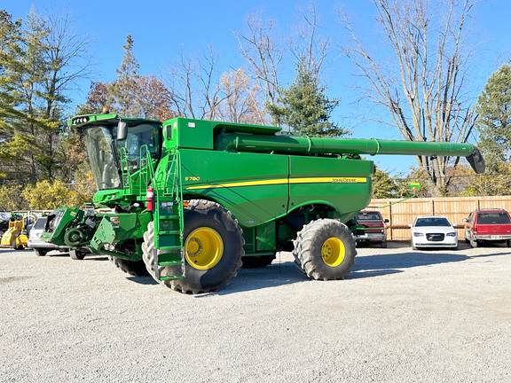 2019 John Deere S780 Combine