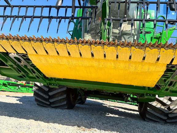 2021 John Deere RD40F Header Combine