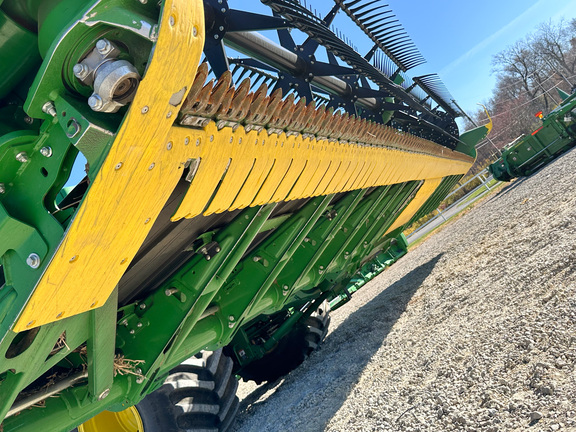 2021 John Deere RD40F Header Combine