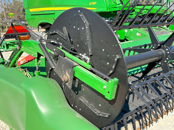 2021 John Deere RD40F Header Combine