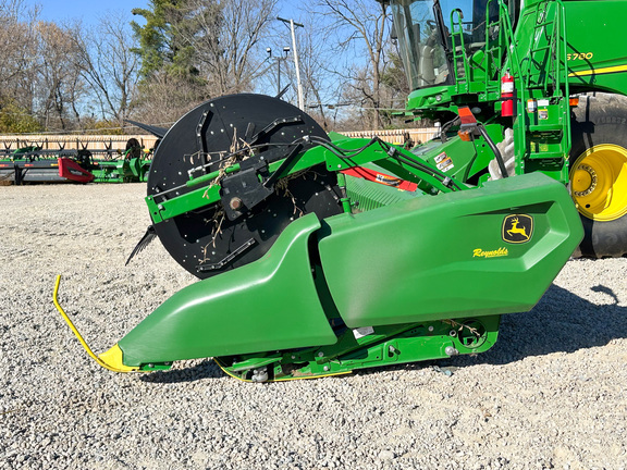 2021 John Deere RD40F Header Combine