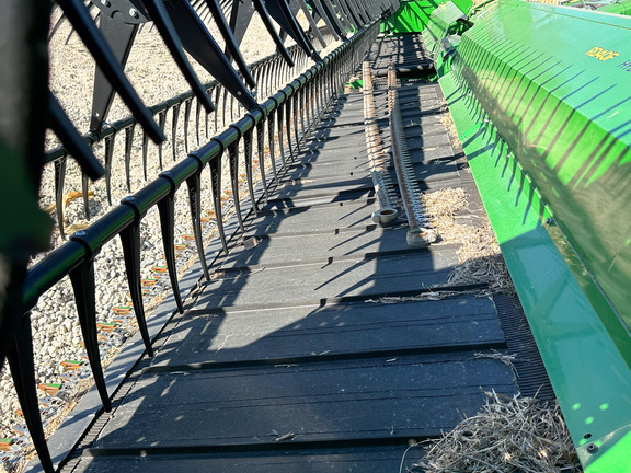 2021 John Deere RD40F Header Combine