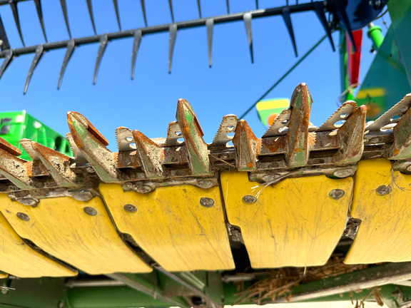 2020 John Deere 740FD Header Combine