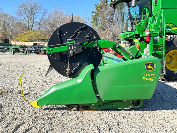 2020 John Deere 740FD Header Combine