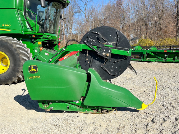 2020 John Deere 740FD Header Combine