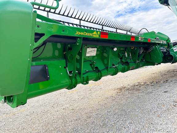 2018 John Deere 645FD Header Combine