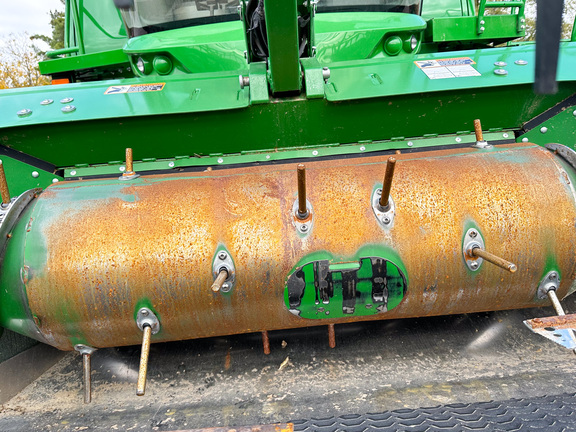 2018 John Deere 645FD Header Combine