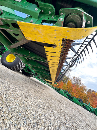 2018 John Deere 645FD Header Combine