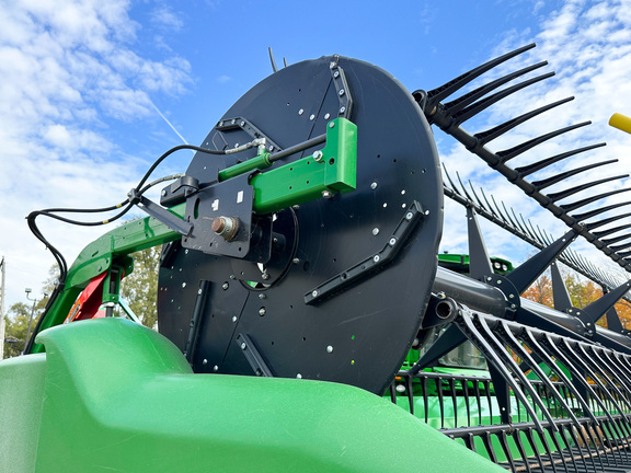 2018 John Deere 645FD Header Combine