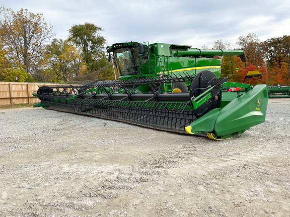 2022 John Deere HD50F Header Combine