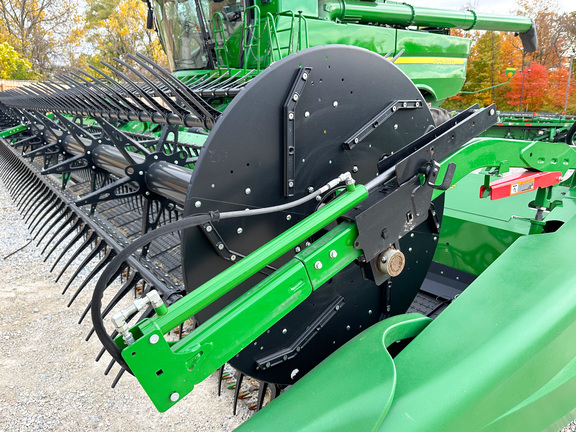 2022 John Deere HD50F Header Combine