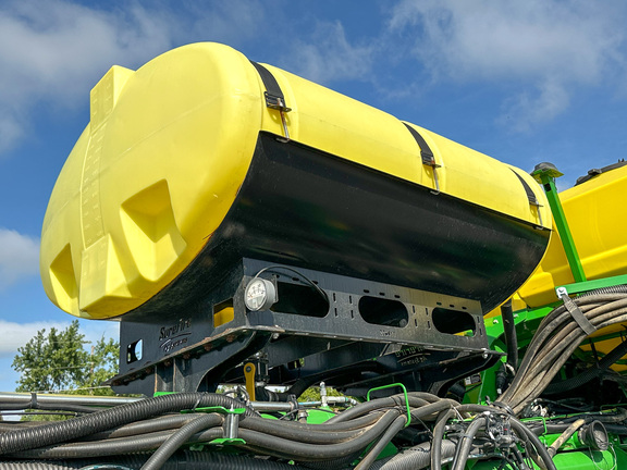 2022 John Deere 1775NT Planter