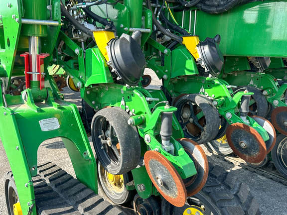 2022 John Deere 1775NT Planter