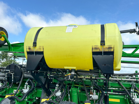 2022 John Deere 1775NT Planter