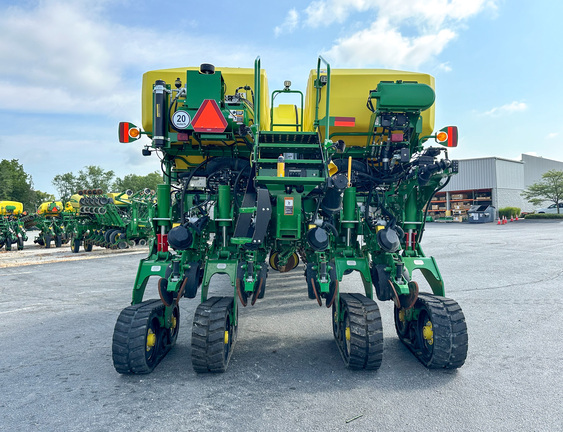 2022 John Deere 1775NT Planter