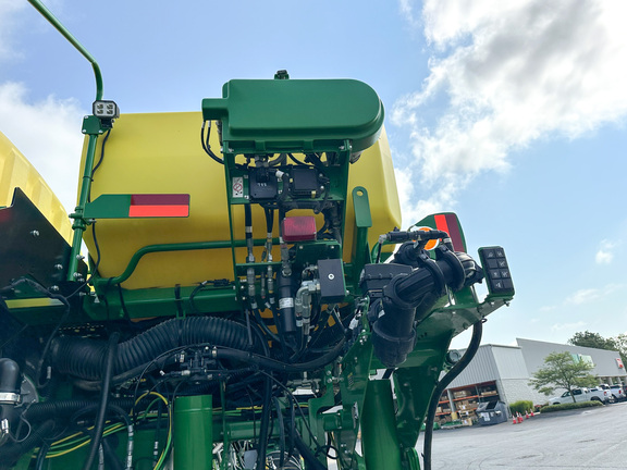 2022 John Deere 1775NT Planter