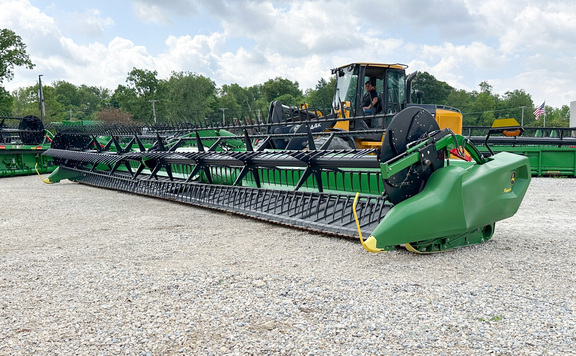 2022 John Deere RD40F Header Combine