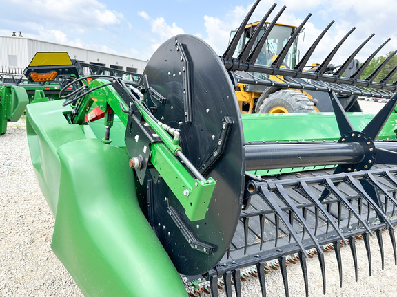 2022 John Deere RD40F Header Combine