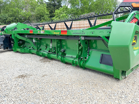 2022 John Deere RD40F Header Combine