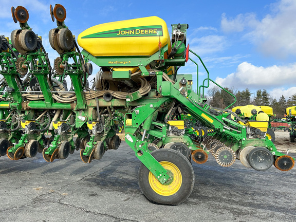 2019 John Deere 1795 Planter