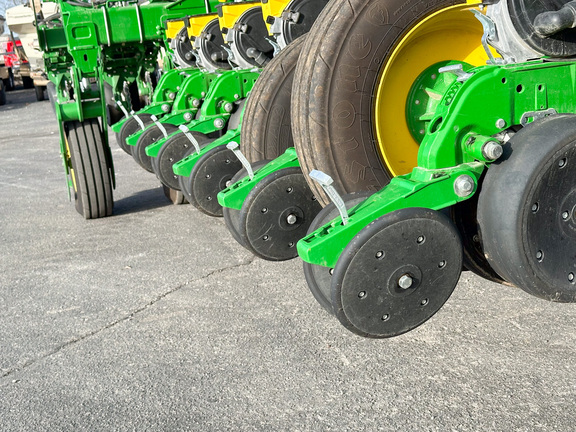 2022 John Deere 1795 Planter