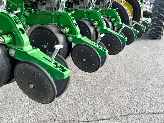 2022 John Deere 1795 Planter