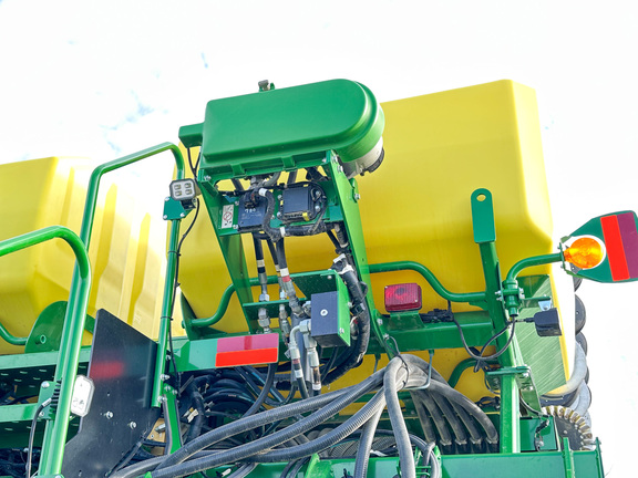 2022 John Deere 1795 Planter