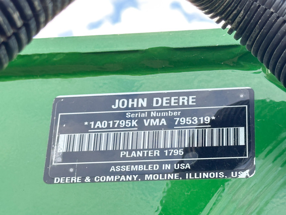 2022 John Deere 1795 Planter