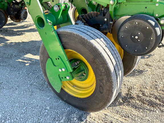 2017 John Deere 1775NT Planter