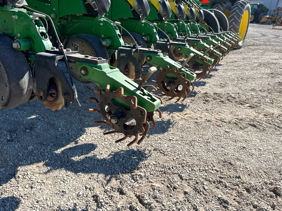 2017 John Deere 1775NT Planter