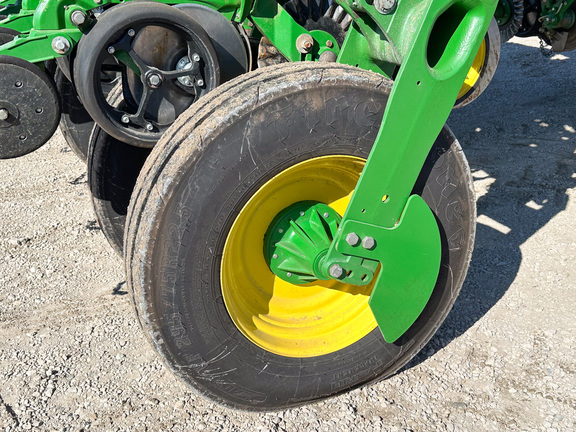 2022 John Deere 1775NT Planter