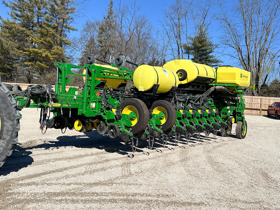 2022 John Deere 1775NT Planter